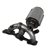 Load image into Gallery viewer, 16492 Catalytic Converter with Integrated Exhaust Manifold Walker Exhaust Canada