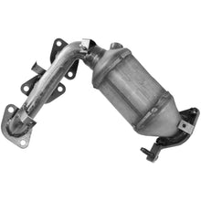 Load image into Gallery viewer, 16493 Catalytic Converter with Integrated Exhaust Manifold Walker Exhaust Canada