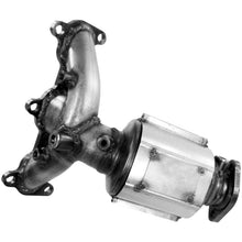 Load image into Gallery viewer, 16596 Catalytic Converter with Integrated Exhaust Manifold Walker Exhaust Canada