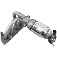 Load image into Gallery viewer, 16606 Catalytic Converter with Integrated Exhaust Manifold Walker Exhaust Canada