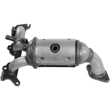 Load image into Gallery viewer, 16629 Catalytic Converter with Integrated Exhaust Manifold Walker Exhaust Canada
