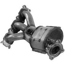 Load image into Gallery viewer, 16664 Catalytic Converter with Integrated Exhaust Manifold Walker Exhaust Canada