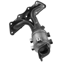 Load image into Gallery viewer, 16680 Catalytic Converter with Integrated Exhaust Manifold Walker Exhaust Canada
