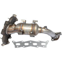 Load image into Gallery viewer, 16797 Catalytic Converter with Integrated Exhaust Manifold Walker Exhaust Canada