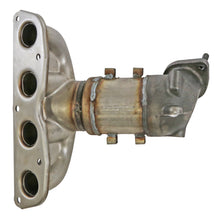 Load image into Gallery viewer, 16867 Catalytic Converter with Integrated Exhaust Manifold Walker Exhaust Canada