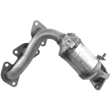 Charger l'image dans la galerie, 81899 Catalytic Converter with Integrated Exhaust Manifold Walker Exhaust Canada