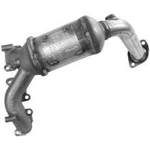Load image into Gallery viewer, 83184 Catalytic Converter with Integrated Exhaust Manifold Walker Exhaust Canada