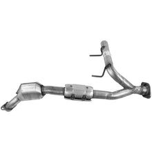 Charger l'image dans la galerie, 83552 Catalytic Converter Walker Exhaust Canada