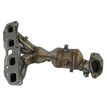 Load image into Gallery viewer, 84372 Catalytic Converter with Integrated Exhaust Manifold Walker Exhaust Canada