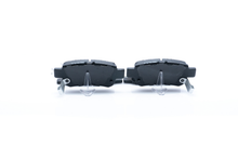 Charger l'image dans la galerie, BE1088H Blue Semi-Metallic Brake Pads with Hardware Bosch Canada