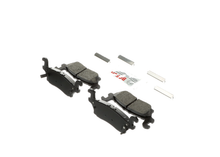Load image into Gallery viewer, BE1120H Blue Ceramic Brake Pads with Hardware Bosch Canada