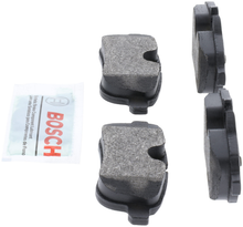 Load image into Gallery viewer, BE1433 Blue Semi-Metallic Brake Pads Bosch Canada