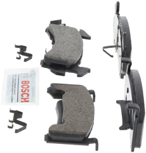 Load image into Gallery viewer, BE154H Blue Semi-Metallic Brake Pads with Hardware Bosch Canada