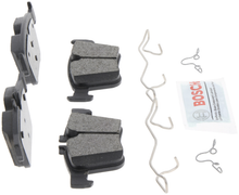 Charger l'image dans la galerie, BE1821H Blue Ceramic Brake Pads with Hardware Bosch Canada
