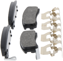 Load image into Gallery viewer, BE508H Blue Semi-Metallic Brake Pads with Hardware Bosch Canada