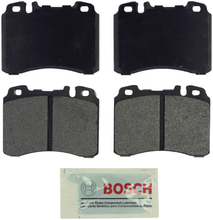 Charger l'image dans la galerie, BE561 Blue Semi-Metallic Brake Pads Bosch Canada