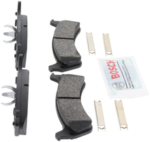 Load image into Gallery viewer, BE667AH Blue Semi-Metallic Brake Pads with Hardware Bosch Canada