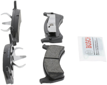 Charger l'image dans la galerie, BE667 Blue Ceramic Brake Pads Bosch Canada