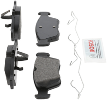 Load image into Gallery viewer, BE710H Blue Semi-Metallic Brake Pads with Hardware Bosch Canada