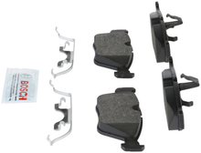 Load image into Gallery viewer, BE725H Blue Semi-Metallic Brake Pads with Hardware Bosch Canada