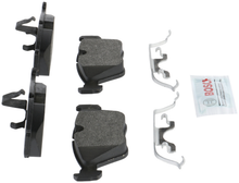 Load image into Gallery viewer, BE725H Blue Semi-Metallic Brake Pads with Hardware Bosch Canada