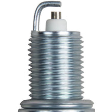 Charger l'image dans la galerie, 318 Copper Plus Spark Plug Champion Spark Plug Canada