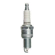 Charger l'image dans la galerie, 31 Copper Plus Spark Plug Champion Spark Plug Canada