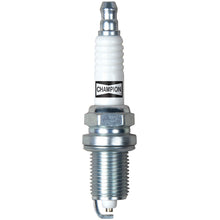 Charger l'image dans la galerie, 439 Copper Plus Spark Plug Champion Spark Plug Canada