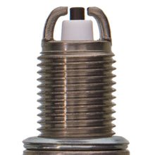 Charger l'image dans la galerie, 464 Copper Plus Spark Plug Champion Spark Plug Canada