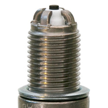 Charger l'image dans la galerie, 465 Copper Plus Spark Plug Champion Spark Plug Canada