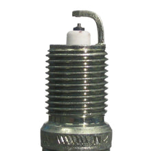 Charger l'image dans la galerie, 7983 Double Platinum Power Spark Plug Champion Spark Plug Canada