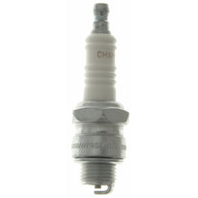 Charger l'image dans la galerie, 823 Copper Plus Spark Plug Champion Spark Plug Canada