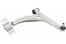 Charger l'image dans la galerie, CMS101371 Suspension Control Arm and Ball Joint Assembly Mevotech Supreme Canada