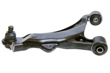 Charger l'image dans la galerie, CMS25109 Suspension Control Arm and Ball Joint Assembly Mevotech Supreme Canada