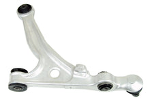 Charger l'image dans la galerie, CMS801132 Suspension Control Arm and Ball Joint Assembly Mevotech Supreme Canada