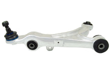 Charger l'image dans la galerie, CMS801132 Suspension Control Arm and Ball Joint Assembly Mevotech Supreme Canada