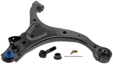 Charger l'image dans la galerie, CMS90153 Suspension Control Arm and Ball Joint Assembly Mevotech Supreme Canada