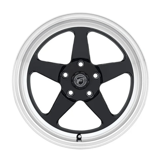 F0917B563N26 - Forgestar D5 Drag 17X4.5 5X120.65 ET 1.8mm Gloss Black Machined - Forgestar Wheels Canada