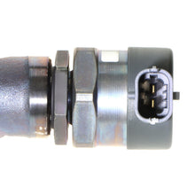 Load image into Gallery viewer, FIR23 Standard Ignition Fuel Injector Rail Standard Ignition Canada