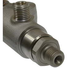 Load image into Gallery viewer, FIR7 Standard Ignition Fuel Injector Rail Standard Ignition Canada