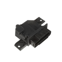 Load image into Gallery viewer, FPM132 Standard Ignition Fuel Pump Driver Module Standard Ignition Canada