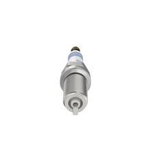 Load image into Gallery viewer, FR7NII35S OE Fine Wire Double Iridium Pin-to-Pin Spark Plug Bosch Canada