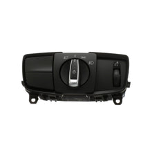 Charger l'image dans la galerie, HLS1776 Headlight Switch Standard Import Canada