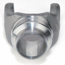 Charger l'image dans la galerie, 1865 Power Take Off (PTO) Weld Yoke MOOG Driveline Products Canada