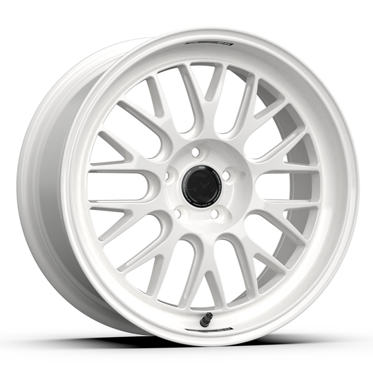 RSHRW-89554+38 - Fifteen52 Holeshot RSR 18X9.5 5X114.3 ET 38mm Rally White - Fifteen52 Wheels Canada