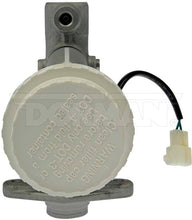 Charger l'image dans la galerie, M39733 Brake Master Cylinder Dorman - First Stop Canada