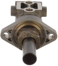 Charger l'image dans la galerie, M630146 Brake Master Cylinder Dorman - First Stop Canada