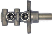 Charger l'image dans la galerie, M630647 Brake Master Cylinder Dorman - First Stop Canada