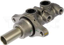 Charger l'image dans la galerie, M630647 Brake Master Cylinder Dorman - First Stop Canada