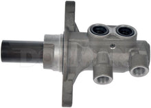 Charger l'image dans la galerie, M630904 Brake Master Cylinder Dorman - First Stop Canada